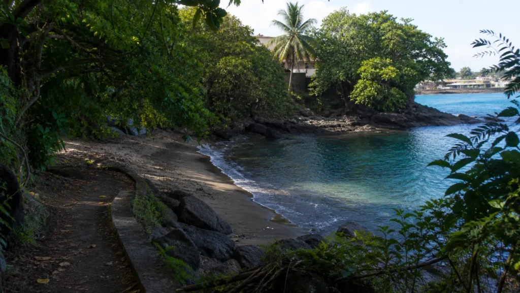 Petite plage de la Batelière à Schoelcher